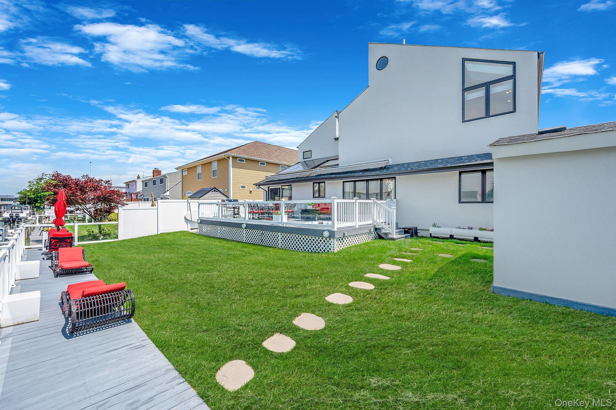 Single Family Forest Nassau County, NY 11758, MLS-900151-40