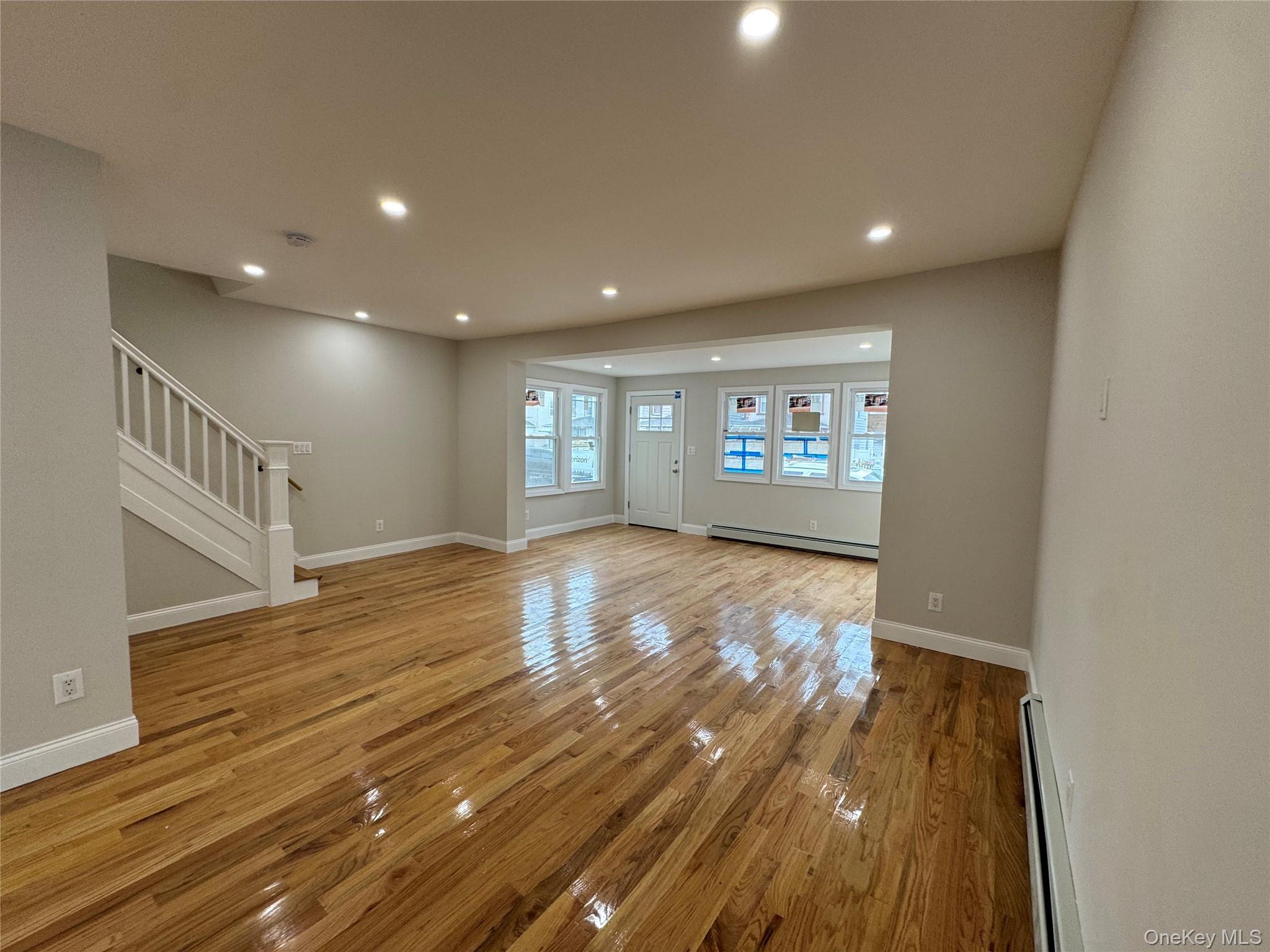 Single Family Murdock  Queens, NY 11412, MLS-900171-4