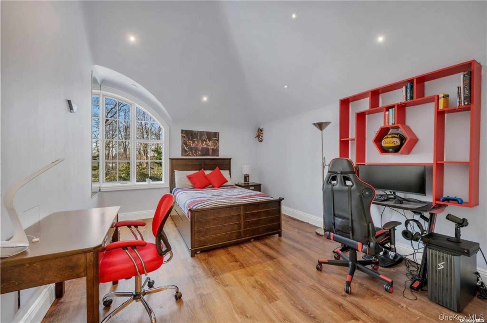 Single Family Sloanes Nassau County, NY 11050, MLS-900184-30