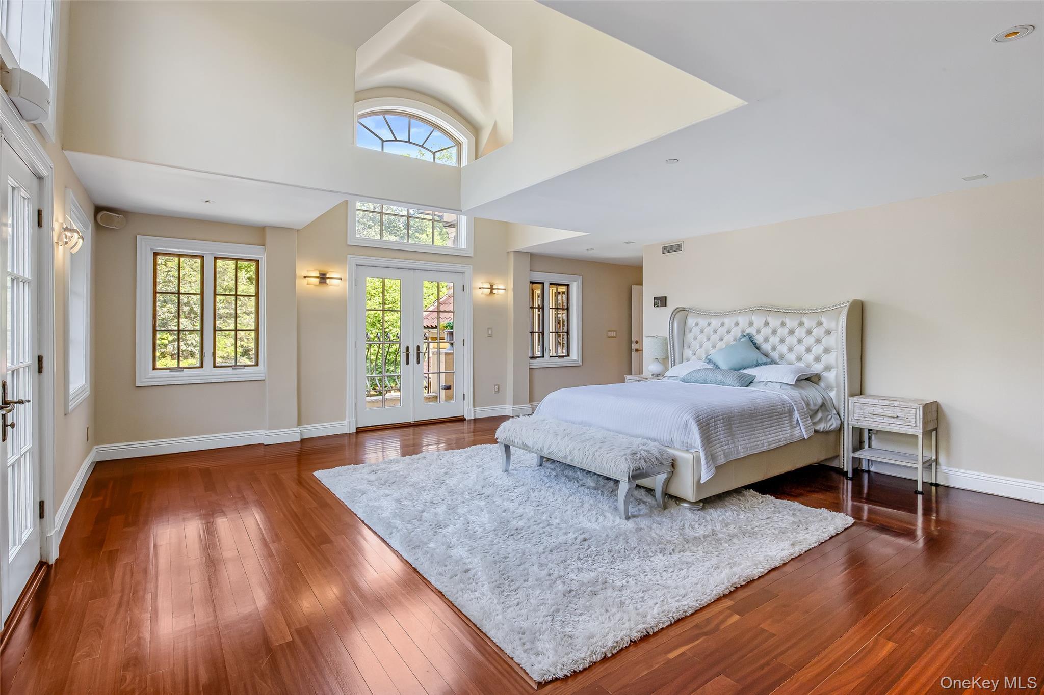 Single Family Sloanes Nassau County, NY 11050, MLS-900184-34