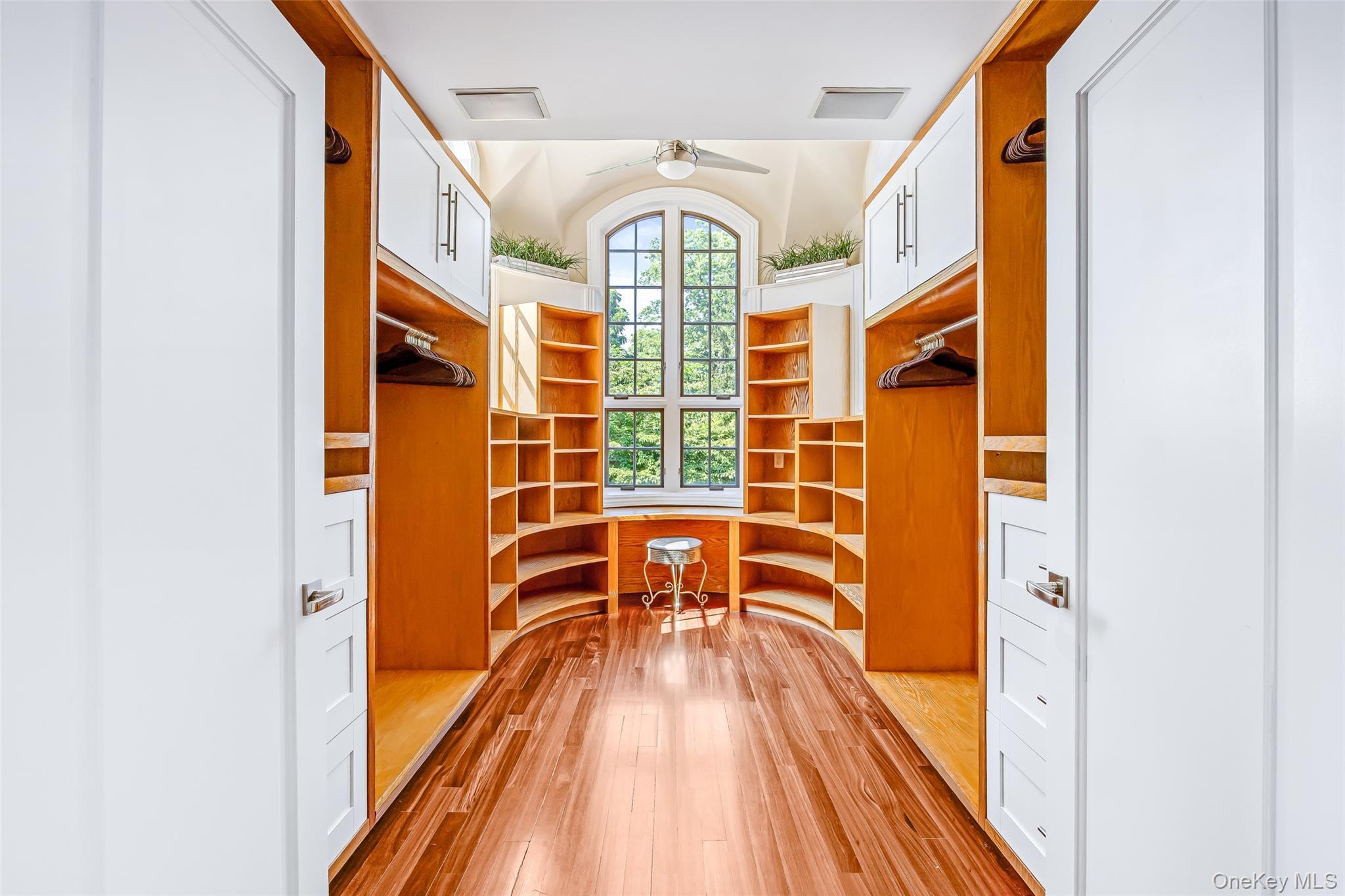 Single Family Sloanes Nassau County, NY 11050, MLS-900184-36