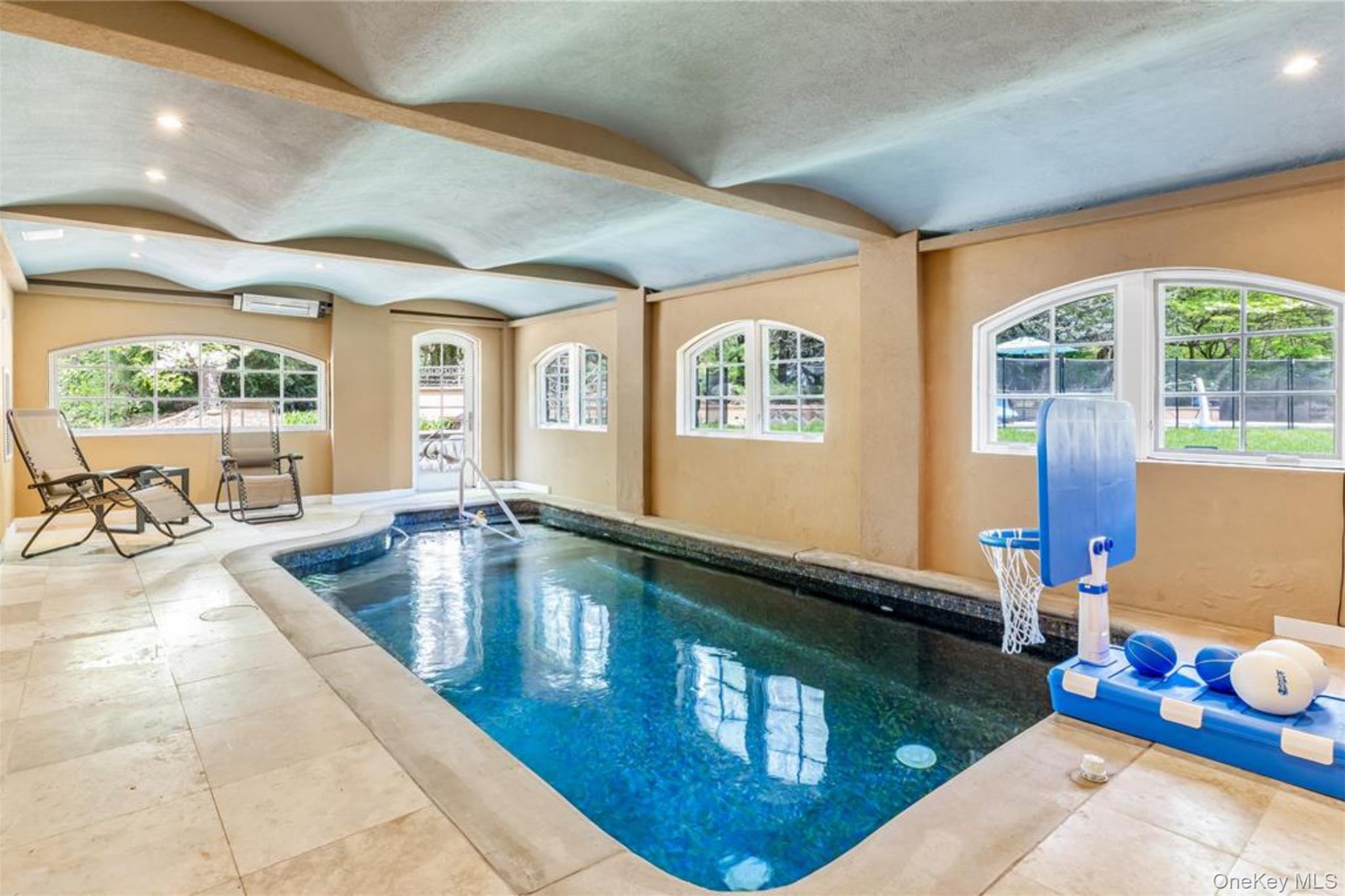 Single Family Sloanes Nassau County, NY 11050, MLS-900184-45