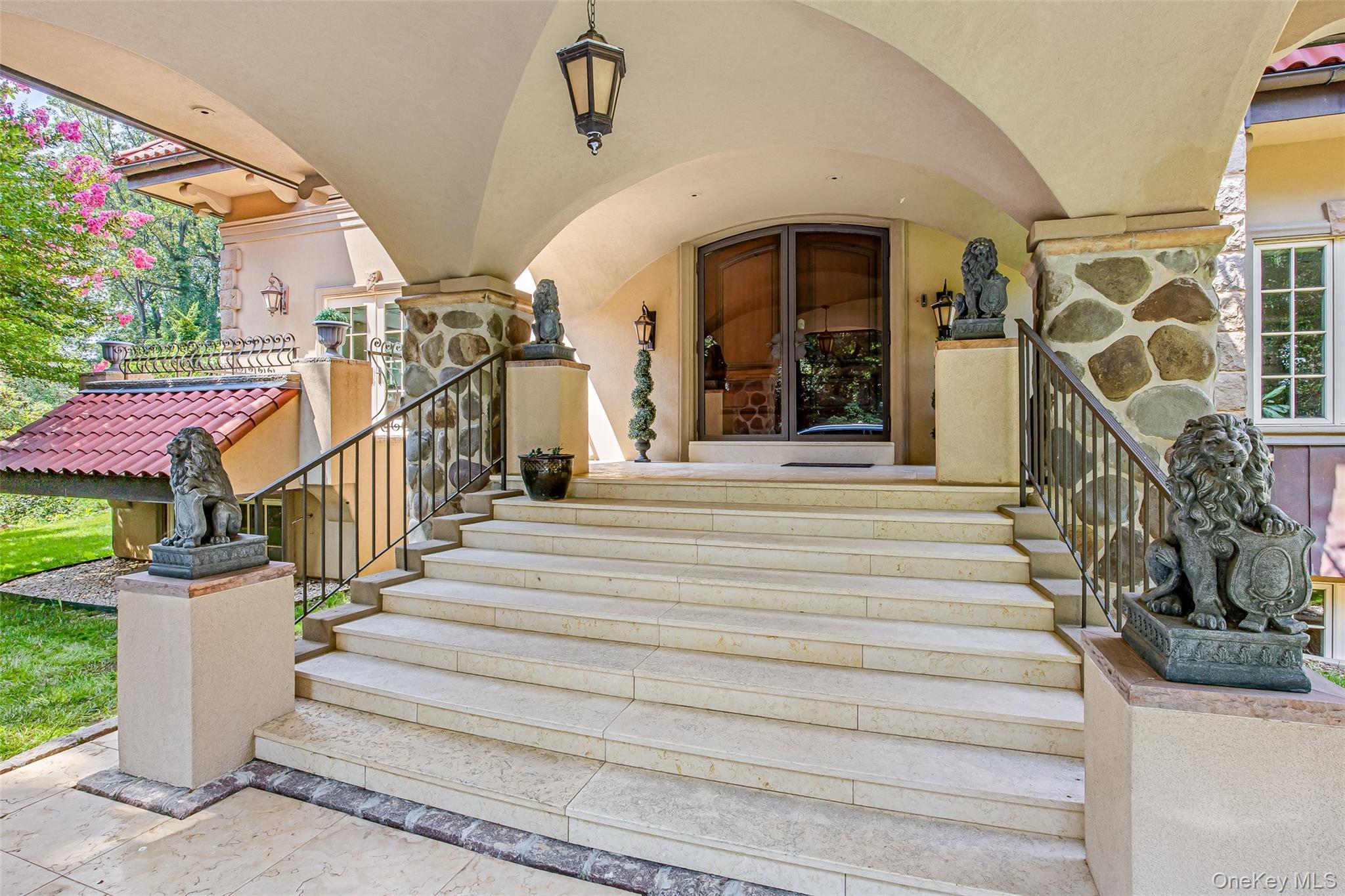 Single Family Sloanes Nassau County, NY 11050, MLS-900184-5