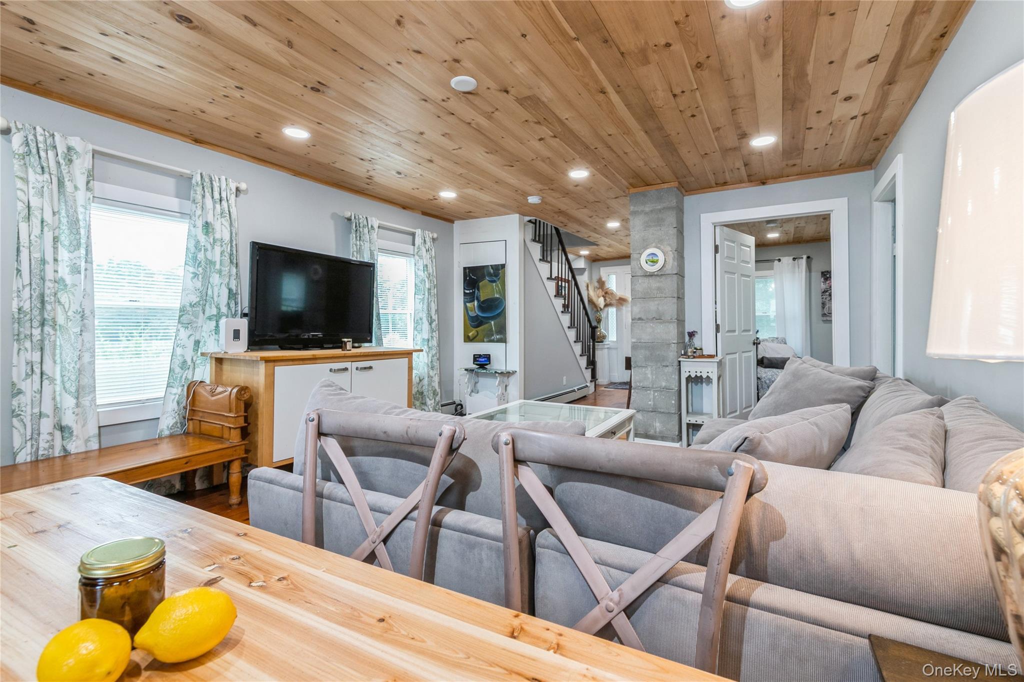 Single Family Main Suffolk County, NY 11935, MLS-900202-13