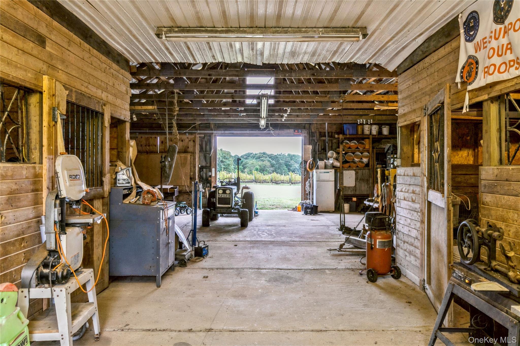 Single Family Main Suffolk County, NY 11935, MLS-900202-32