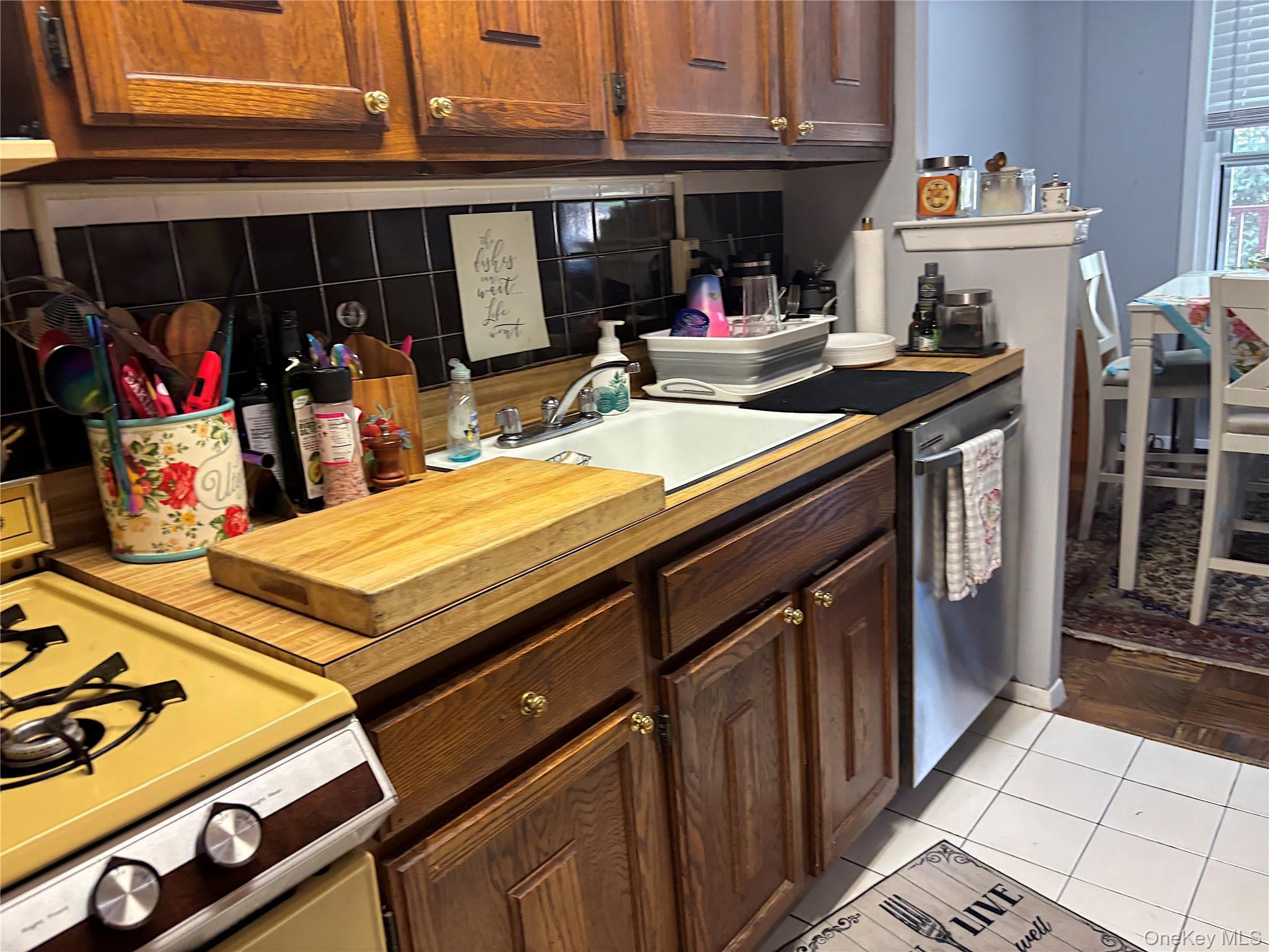 Coop 232nd  Bronx, NY 10463, MLS-900210-5