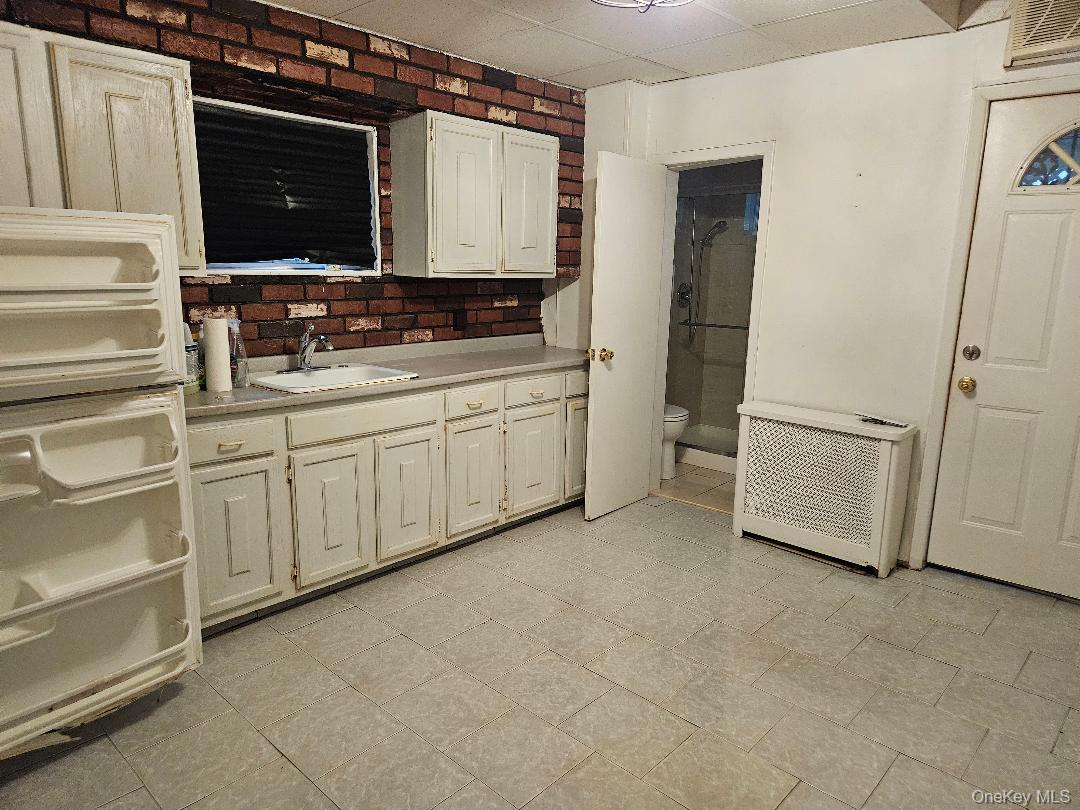 Single Family 90th  Queens, NY 11416, MLS-900253-3