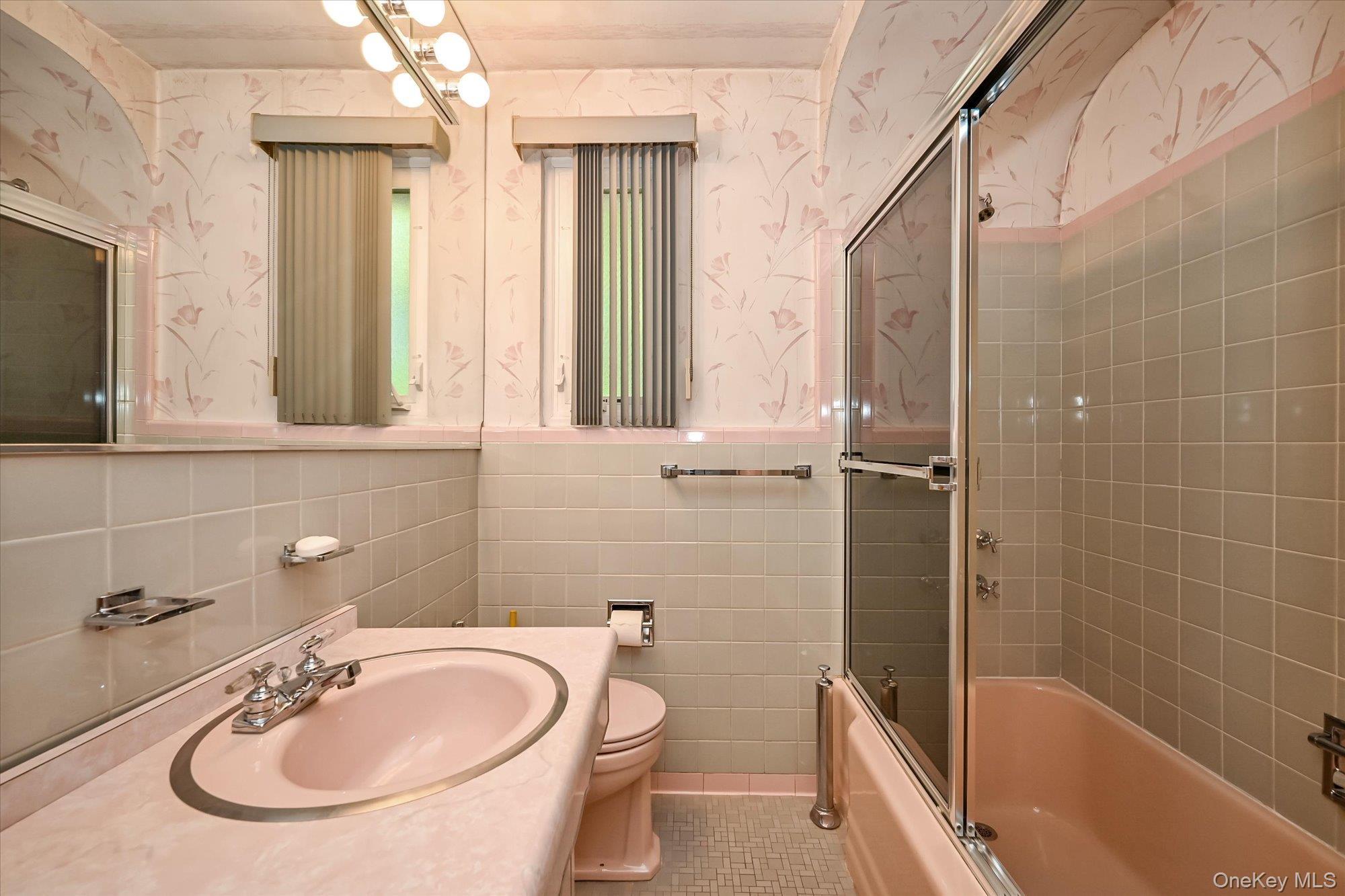 Single Family 57th Queens, NY 11364, MLS-900259-11