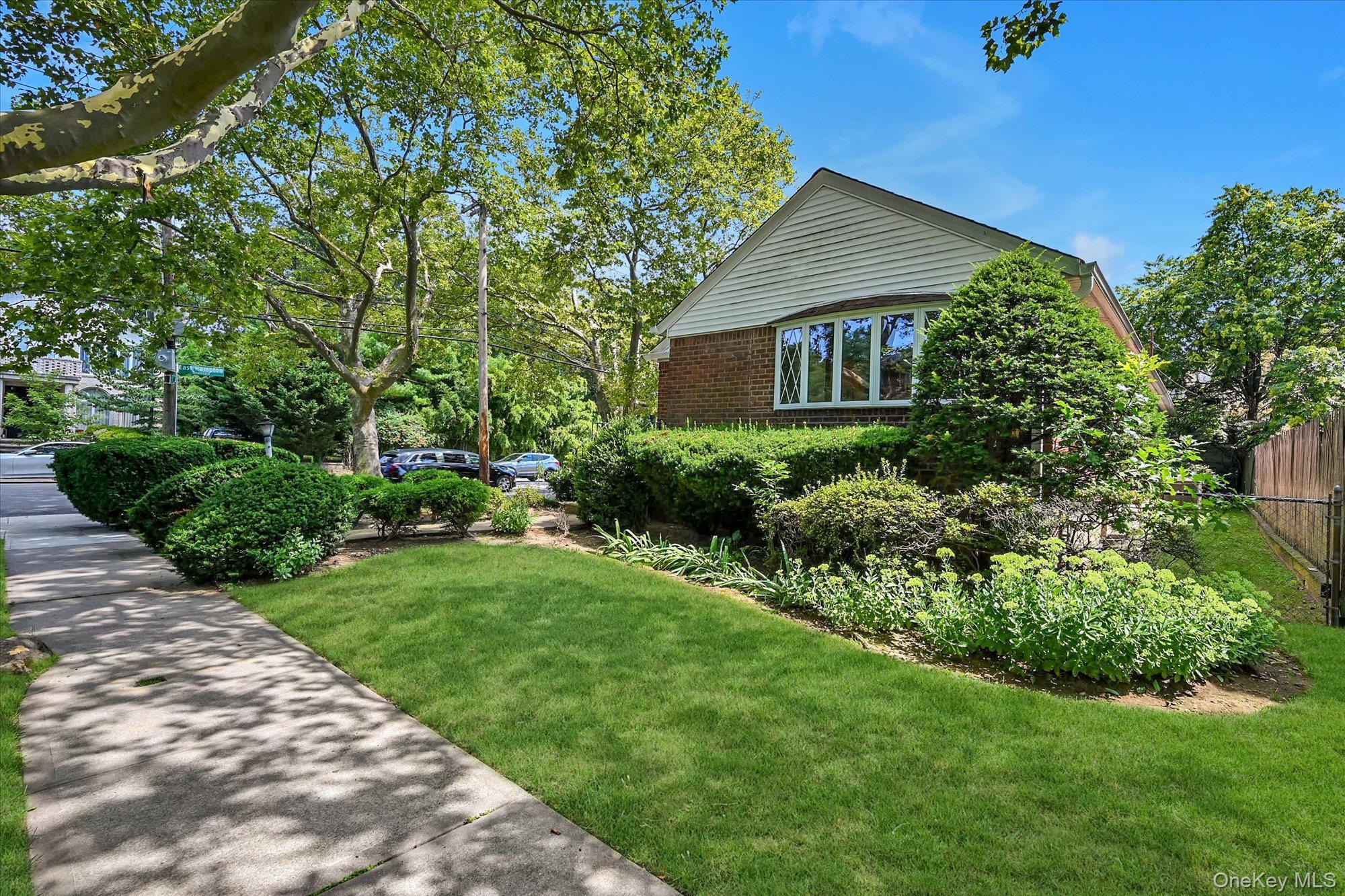 Single Family 57th Queens, NY 11364, MLS-900259-20