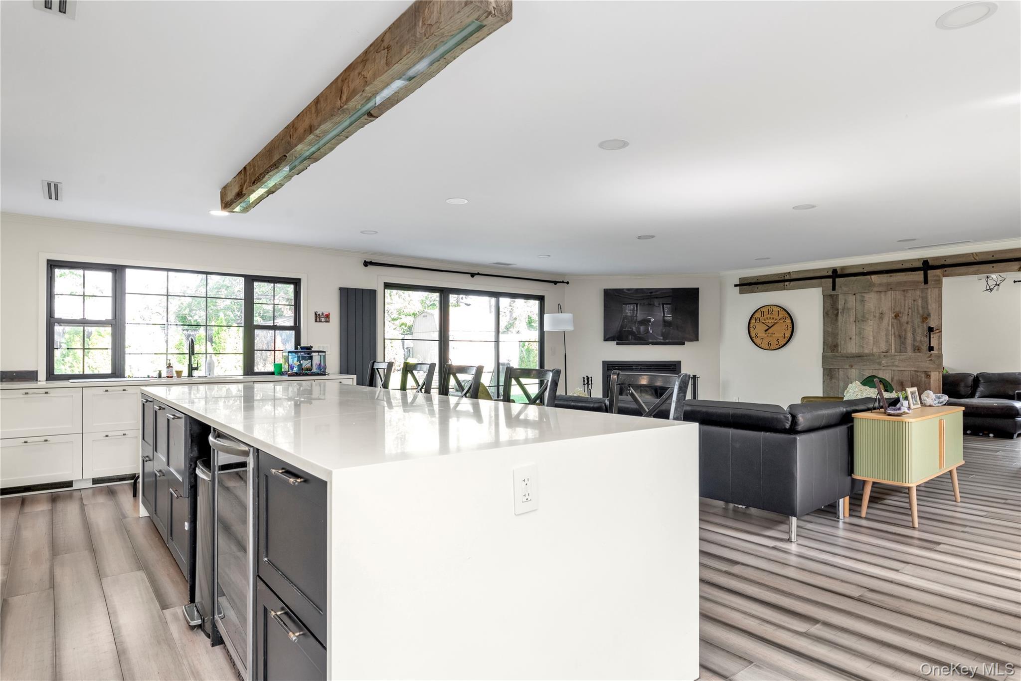 Single Family Family Nassau County, NY 11756, MLS-900318-11