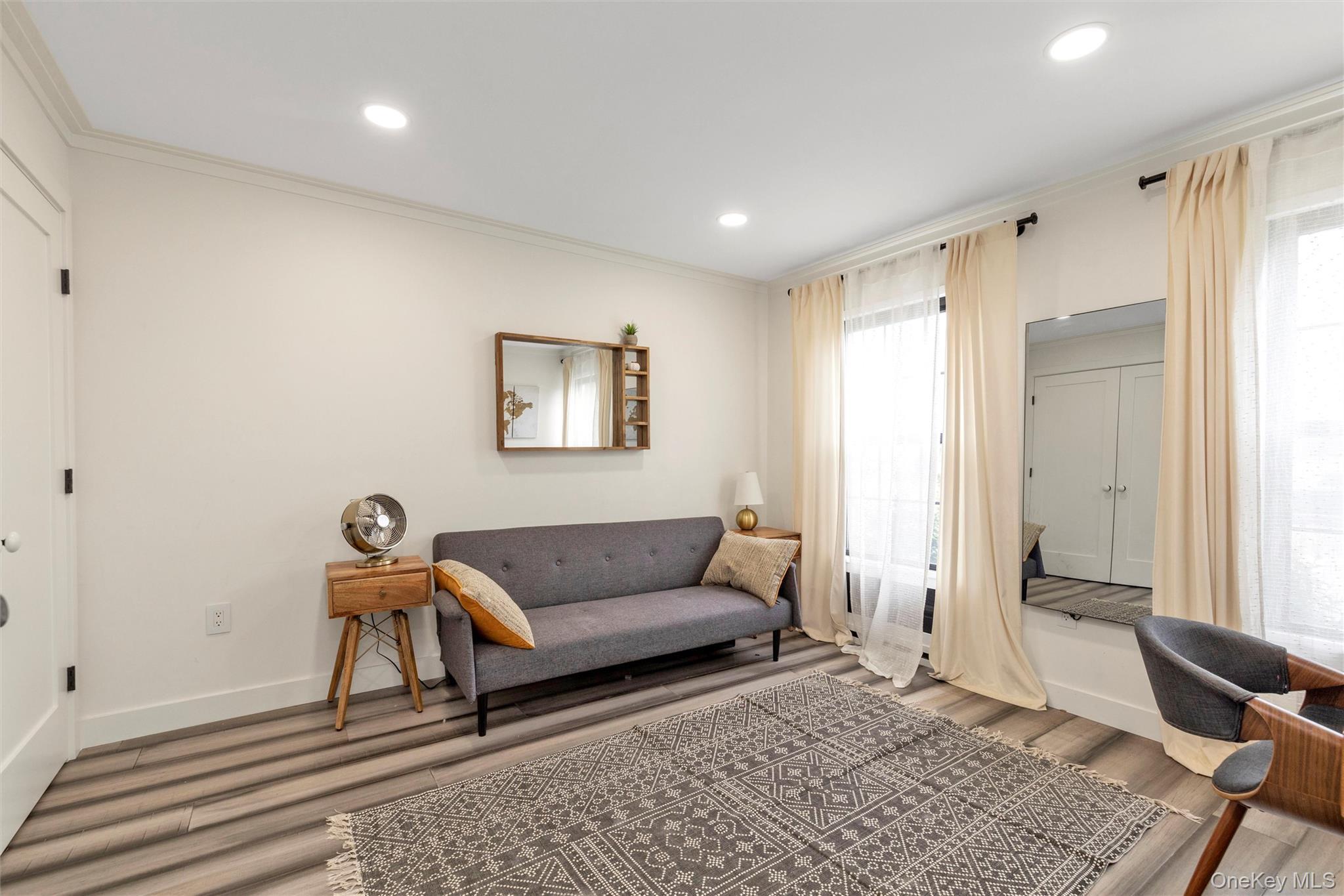 Single Family Family Nassau County, NY 11756, MLS-900318-15