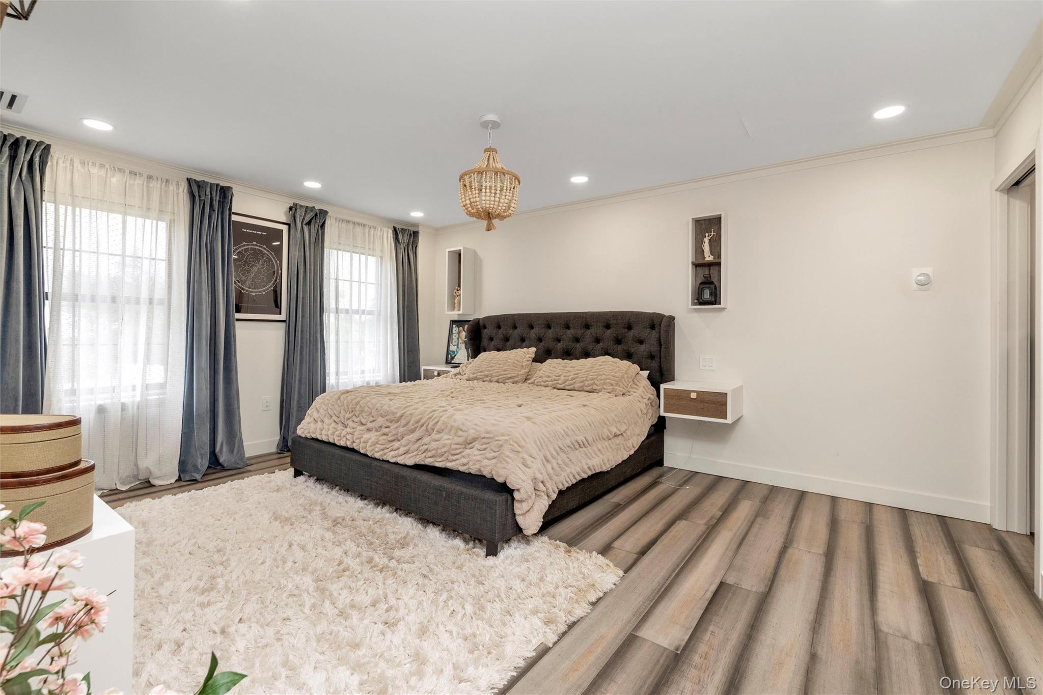 Single Family Family Nassau County, NY 11756, MLS-900318-16