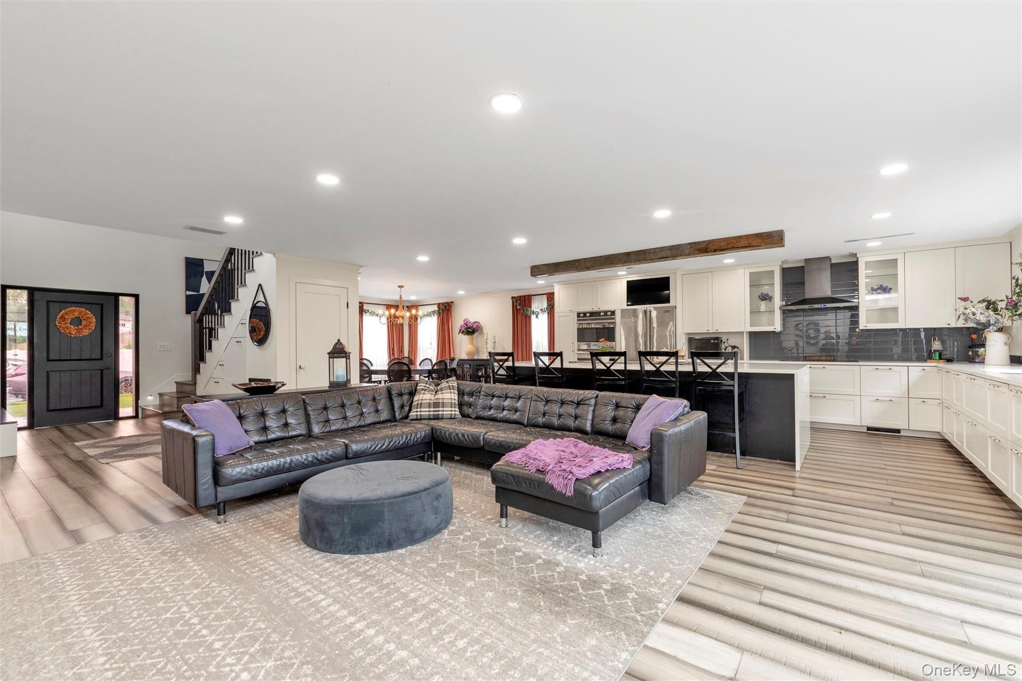 Single Family Family Nassau County, NY 11756, MLS-900318-3