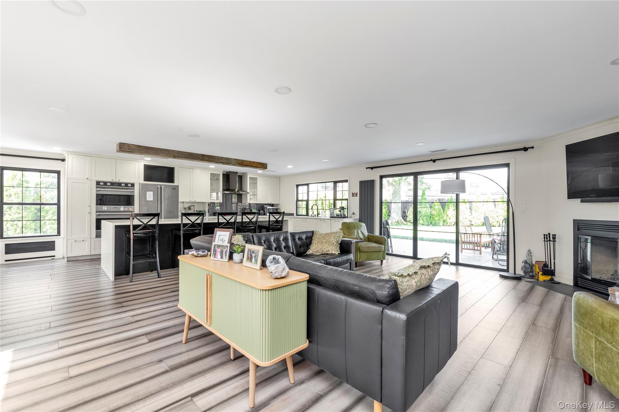 Single Family Family Nassau County, NY 11756, MLS-900318-6