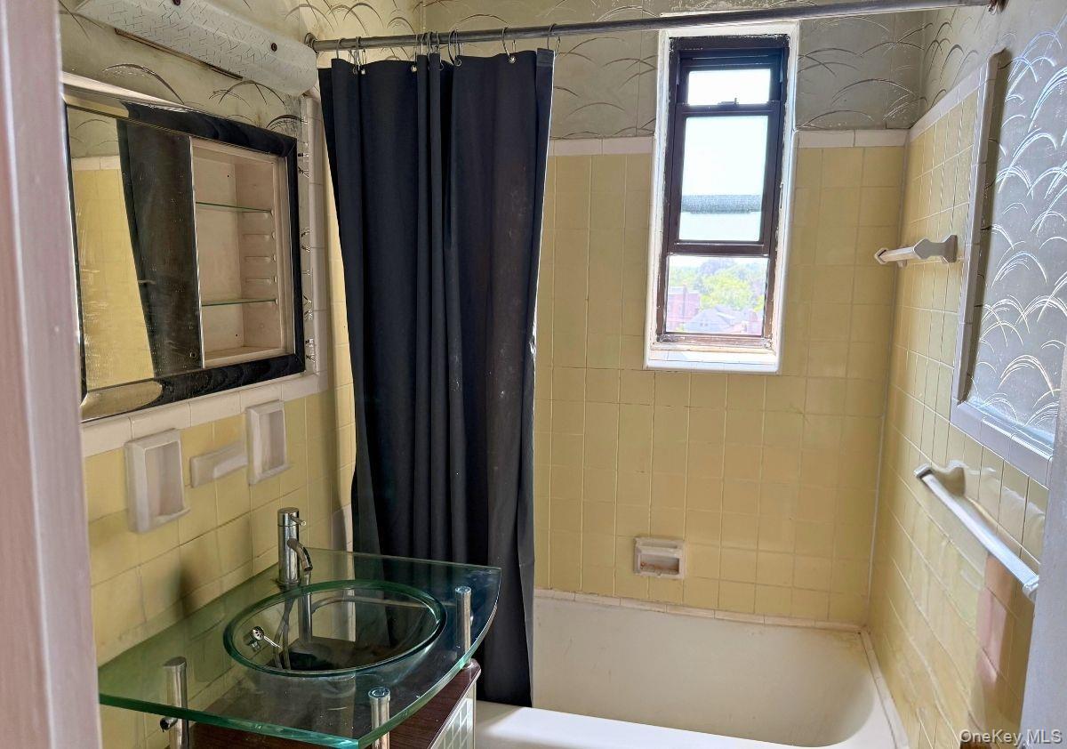 Coop Austin  Queens, NY 11374, MLS-900338-13