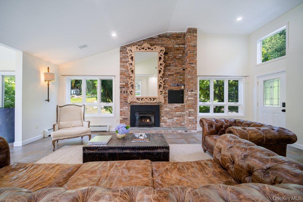 Single Family Mineral Springs  Orange County, NY 10930, MLS-900348-10