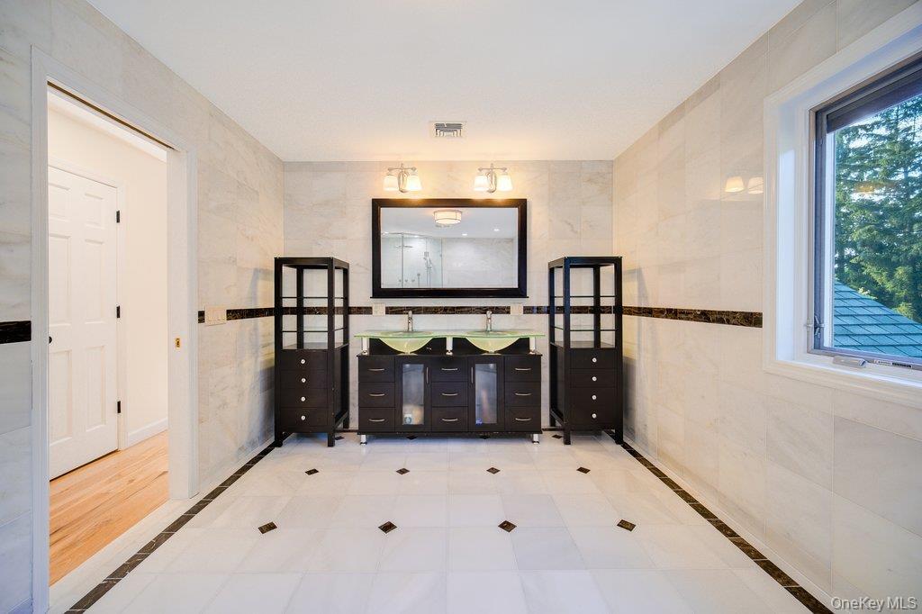 Single Family Mineral Springs  Orange County, NY 10930, MLS-900348-25