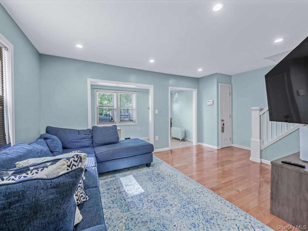 Single Family 114th  Queens, NY 11412, MLS-900360-5