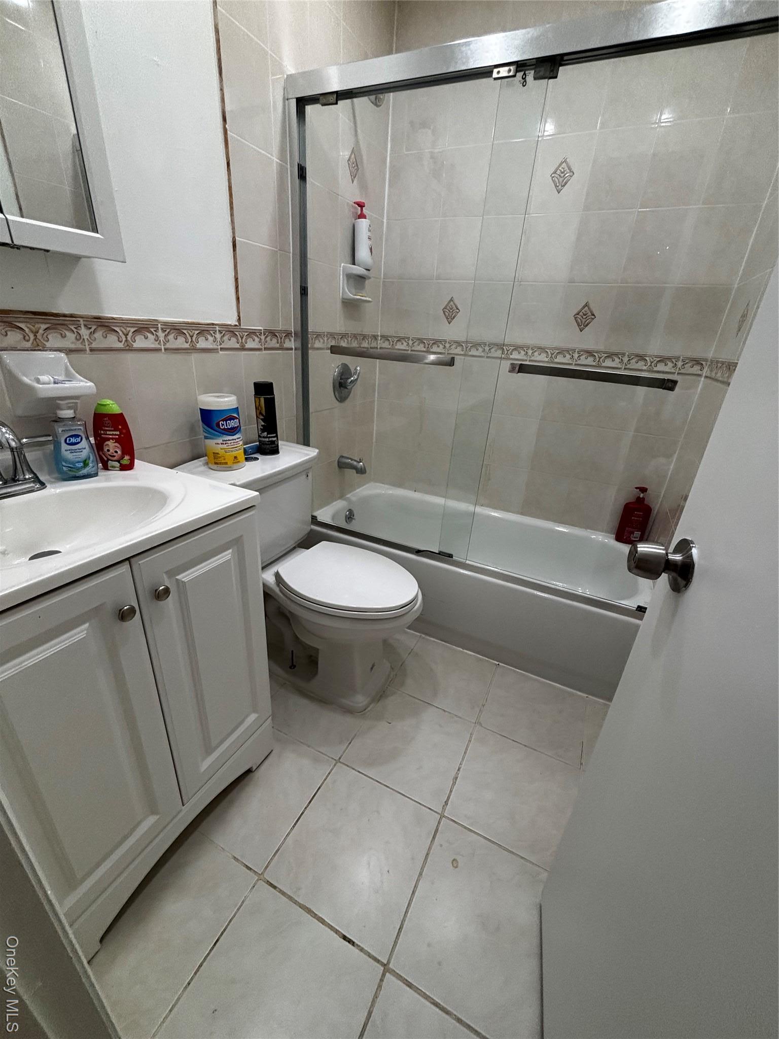 Single Family 224  Queens, NY 11413, MLS-900364-25