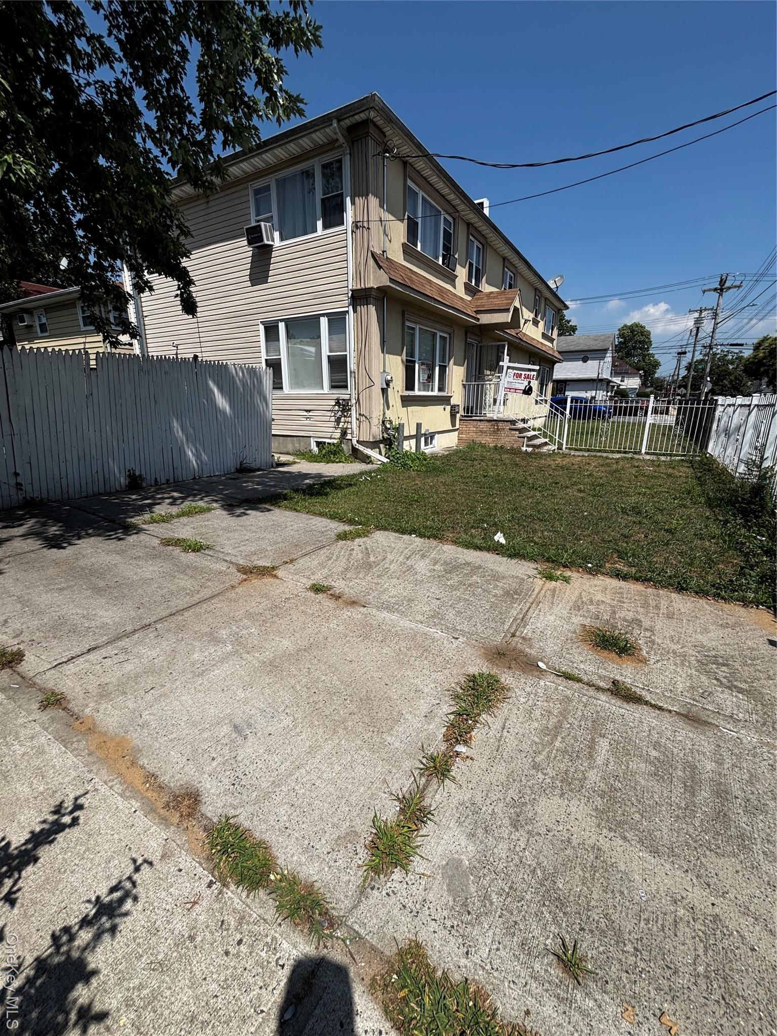 Single Family 224  Queens, NY 11413, MLS-900364-8