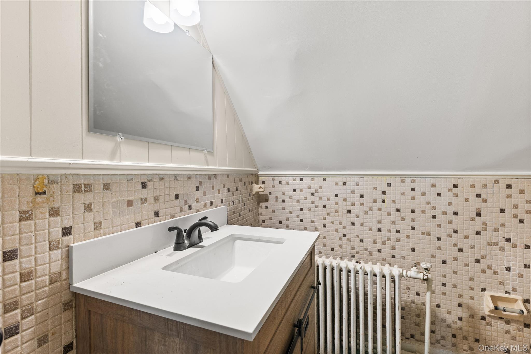 Single Family Ocean  Suffolk County, NY 11706, MLS-900410-28