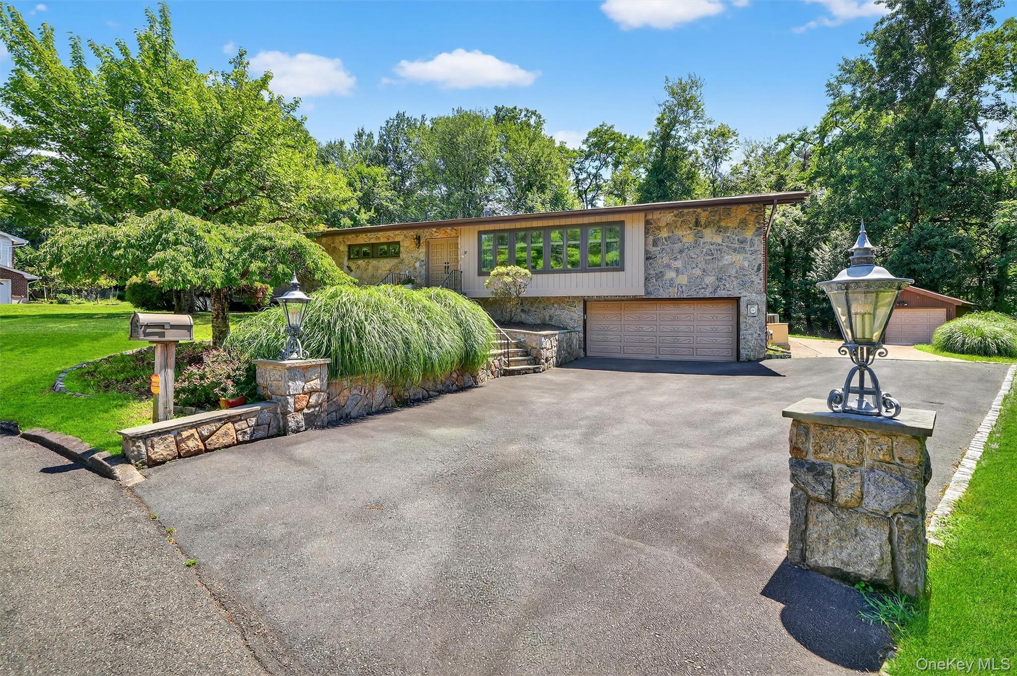 Single Family Wesley  Rockland County, NY 10920, MLS-900422-38