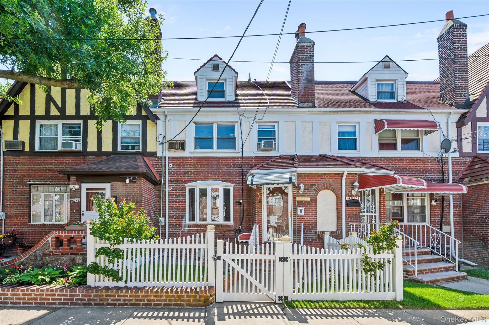 Single Family 231st  Queens, NY 11413, MLS-900454-2