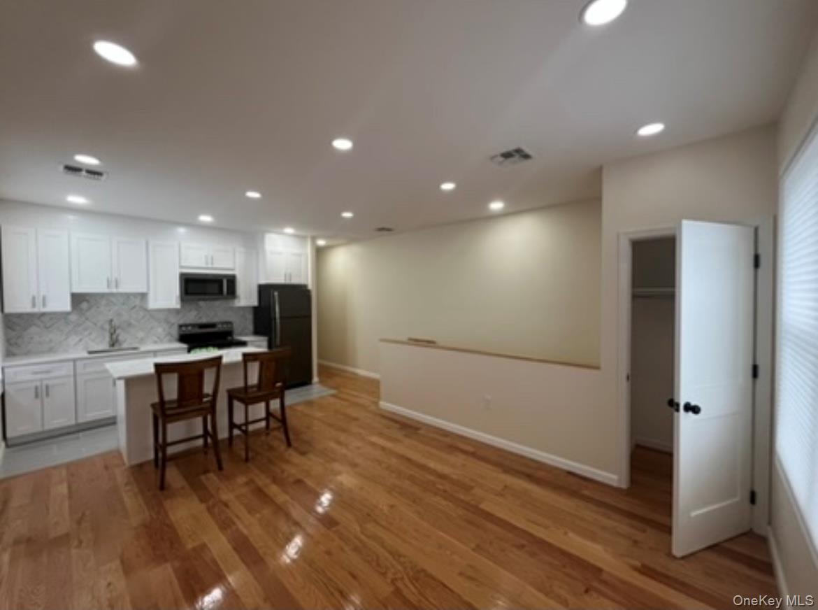 Apartment Snyder Avenue  Brooklyn, NY 11203, MLS-900464-5