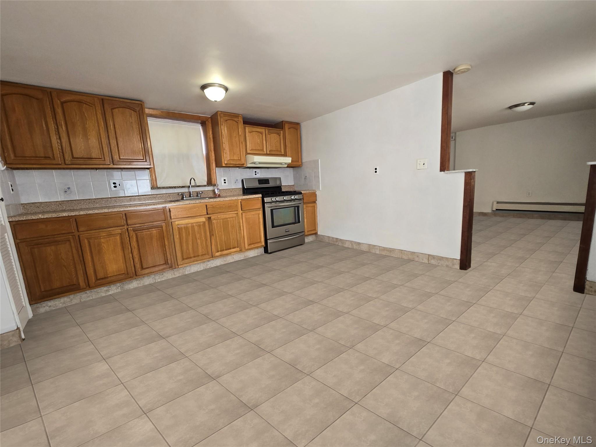 Single Family Vincent  Bronx, NY 10465, MLS-900465-8