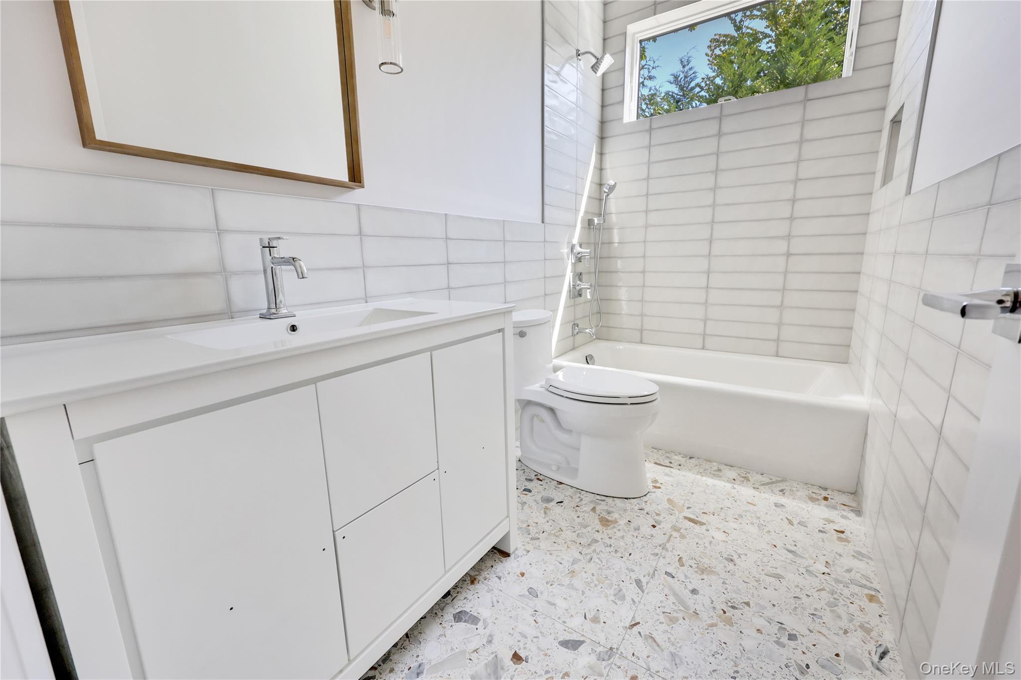 Single Family Sealy Nassau County, NY 11559, MLS-900482-30