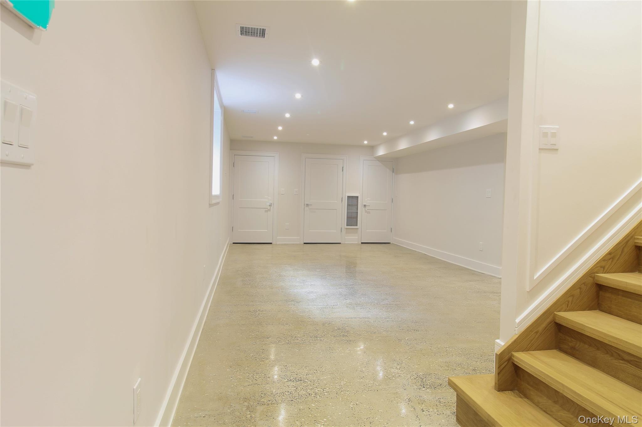 Single Family Sealy Nassau County, NY 11559, MLS-900482-34