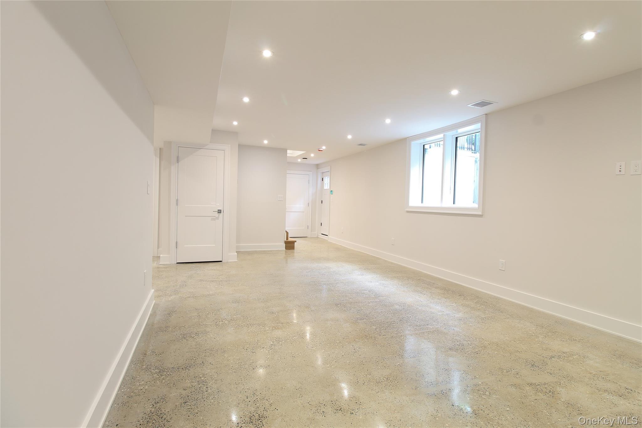 Single Family Sealy Nassau County, NY 11559, MLS-900482-35