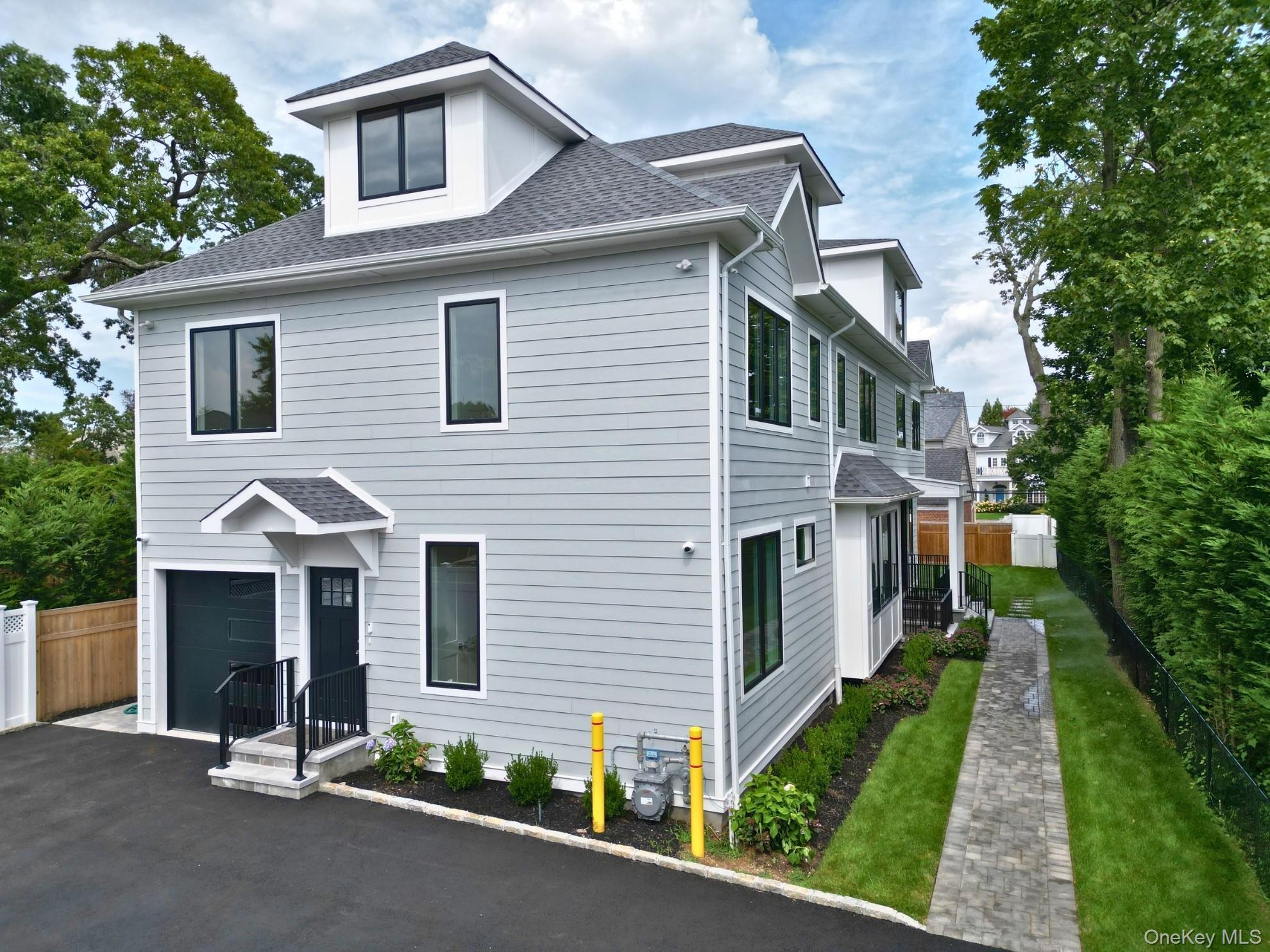 Single Family Sealy Nassau County, NY 11559, MLS-900482-42