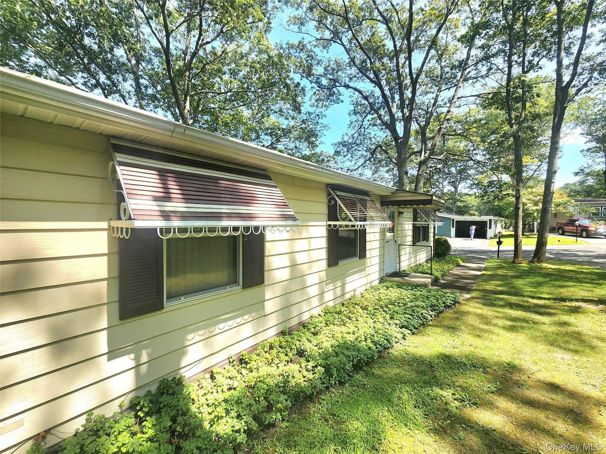 Single Family Riverleigh  Suffolk County, NY 11901, MLS-900503-3