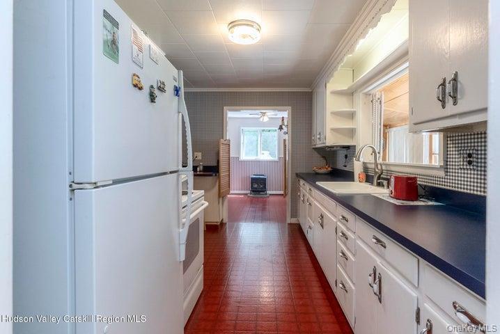 Single Family Fairview Ulster County, NY 12443, MLS-900507-12