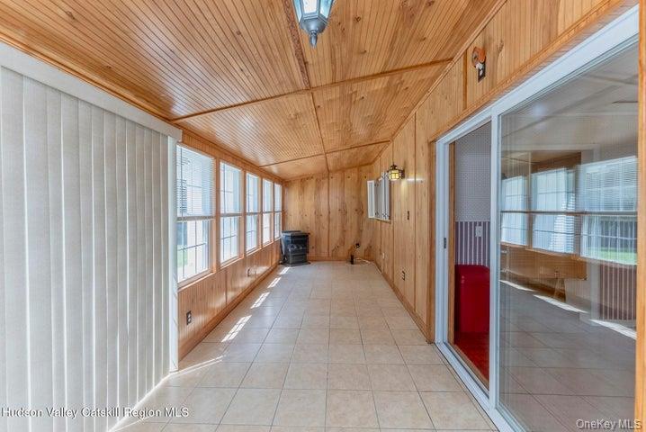 Single Family Fairview Ulster County, NY 12443, MLS-900507-17