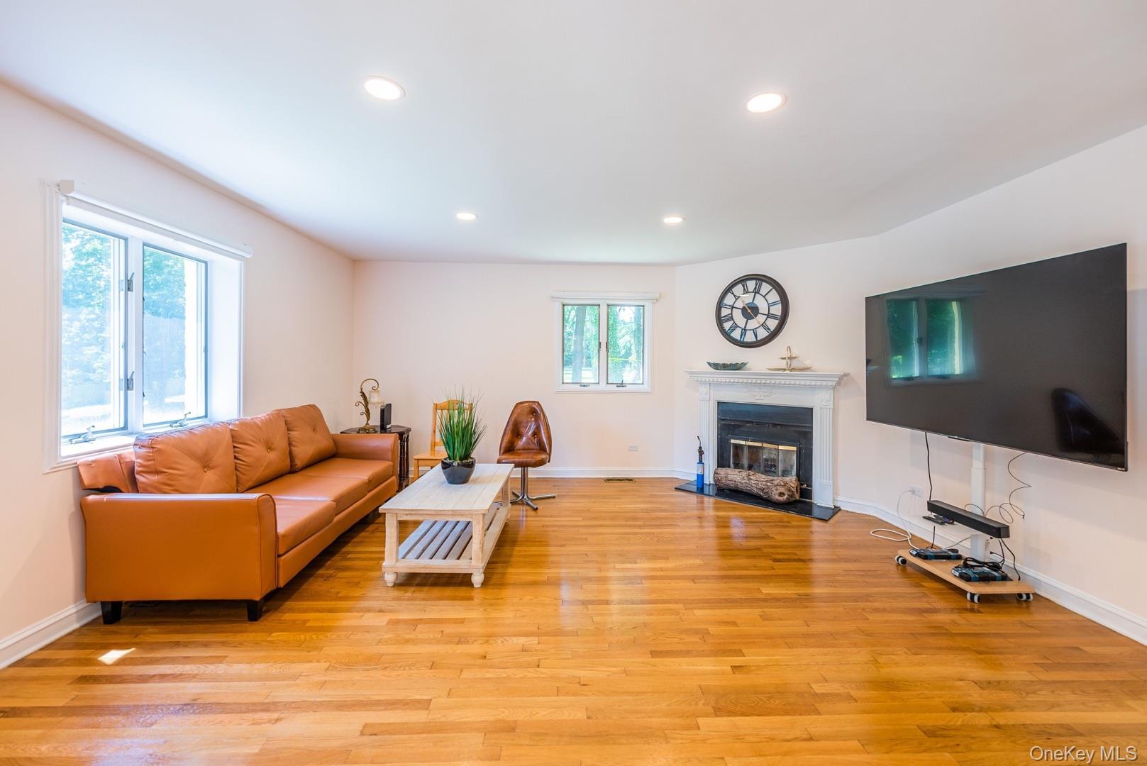 Single Family S Centre Island Nassau County, NY 11771, MLS-900515-11