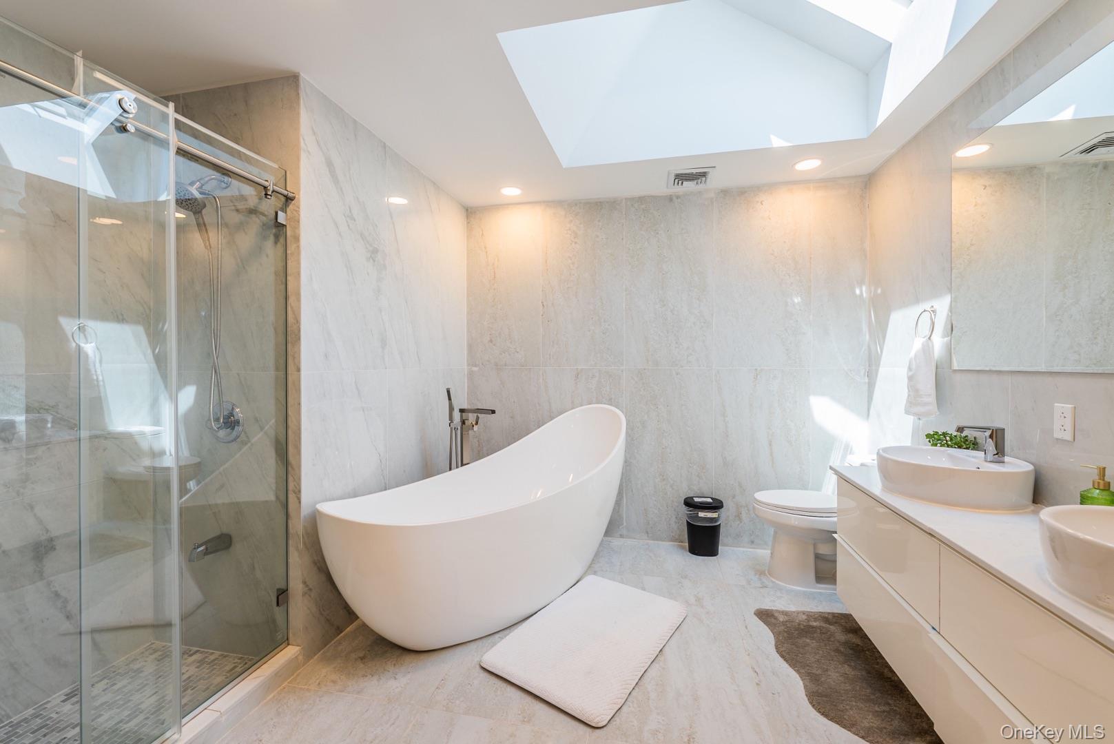 Single Family S Centre Island Nassau County, NY 11771, MLS-900515-25