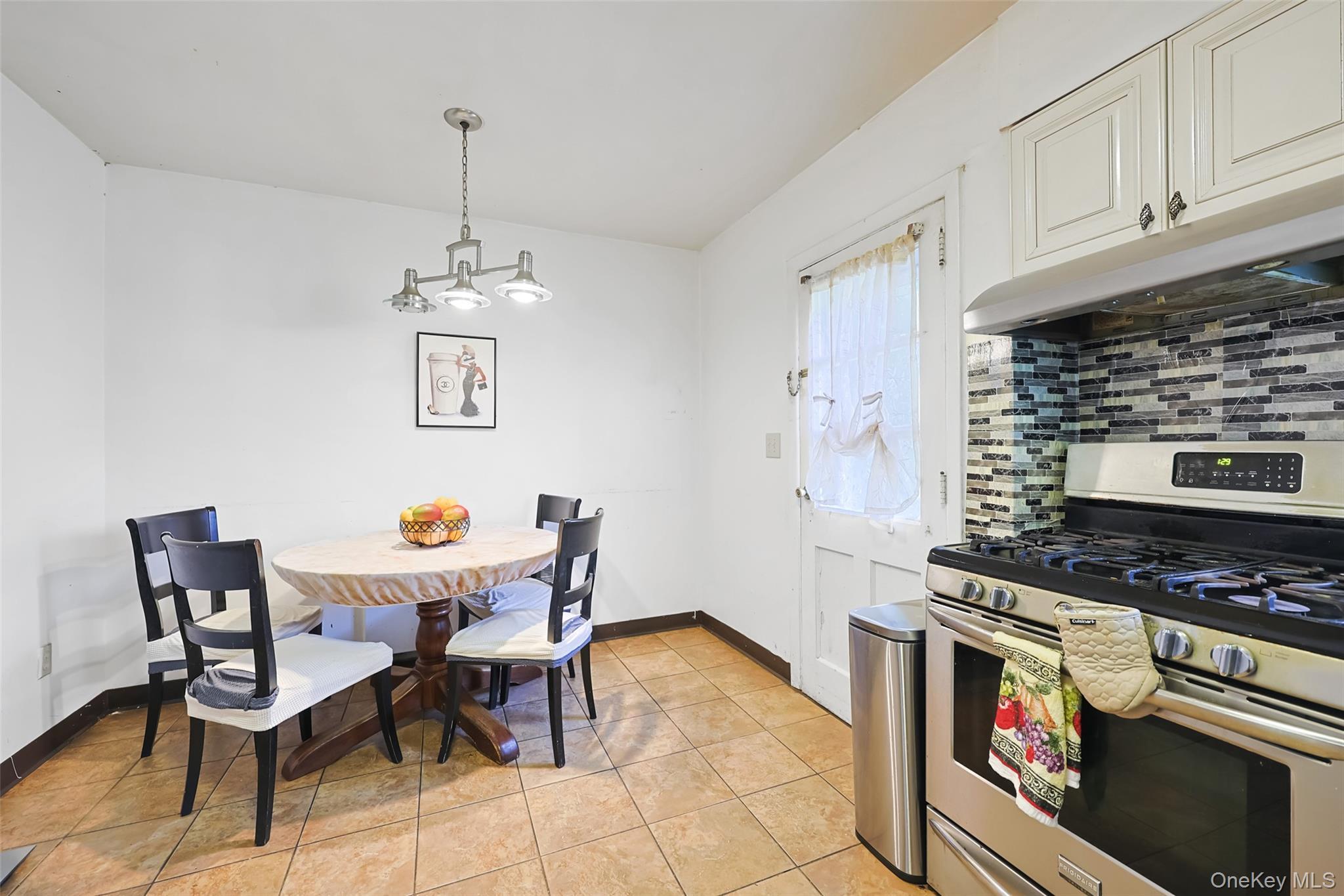 Single Family Middle Neck Nassau County, NY 11576, MLS-900548-14