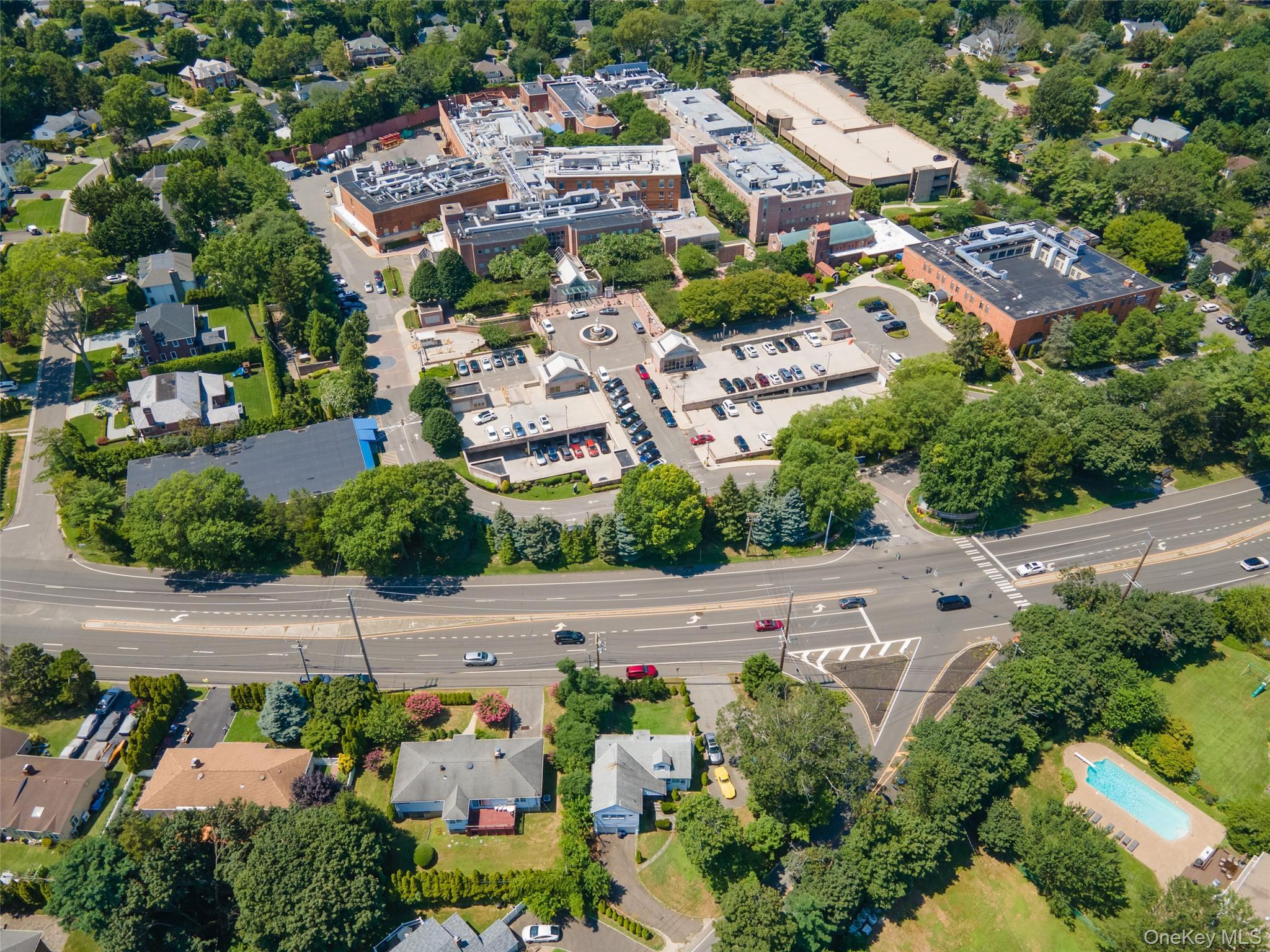 Single Family Middle Neck Nassau County, NY 11576, MLS-900548-42