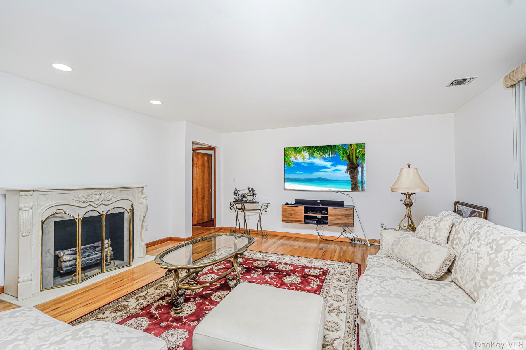 Single Family Longfellow Staten Island, NY 10301, MLS-900570-10