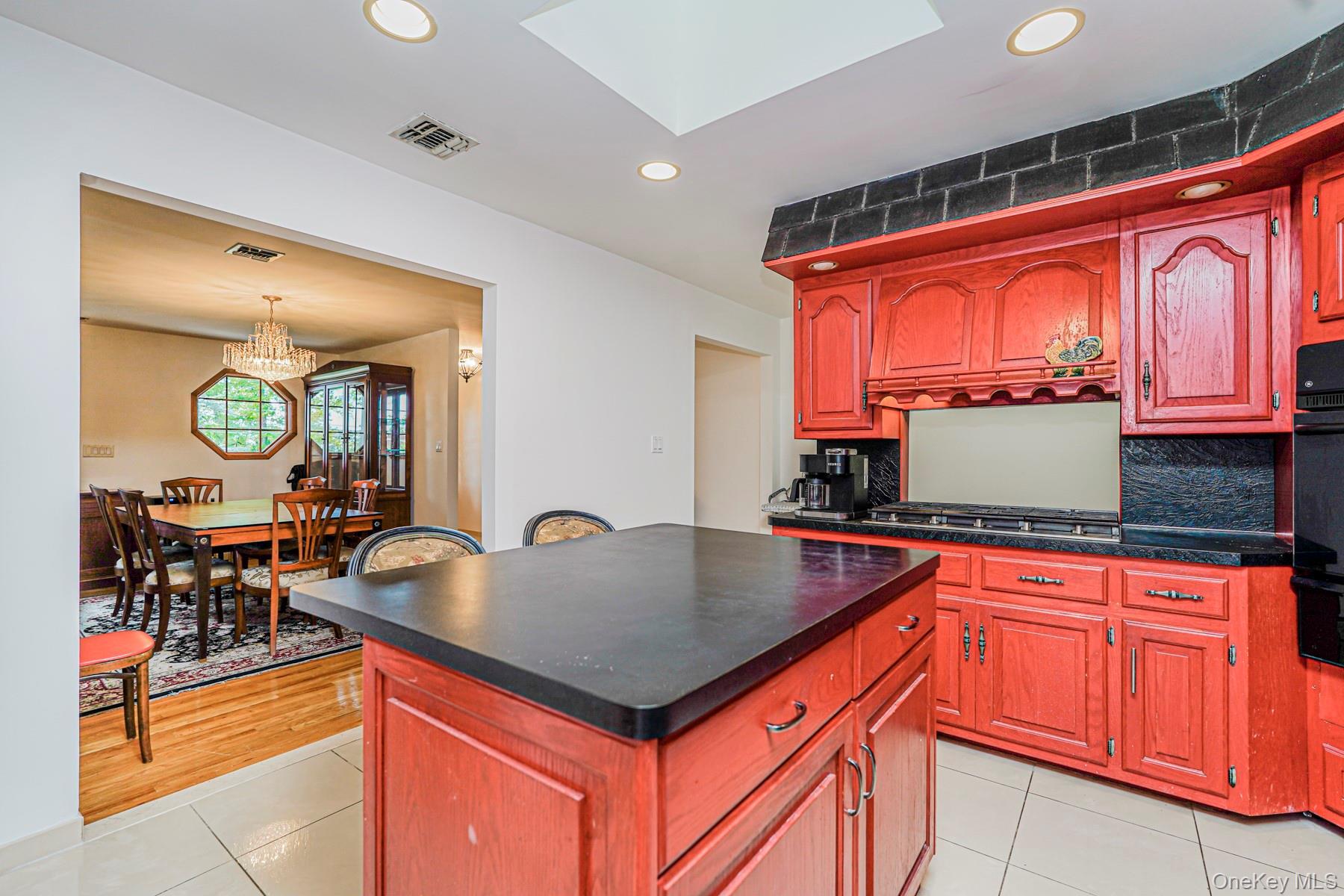 Single Family Longfellow Staten Island, NY 10301, MLS-900570-16