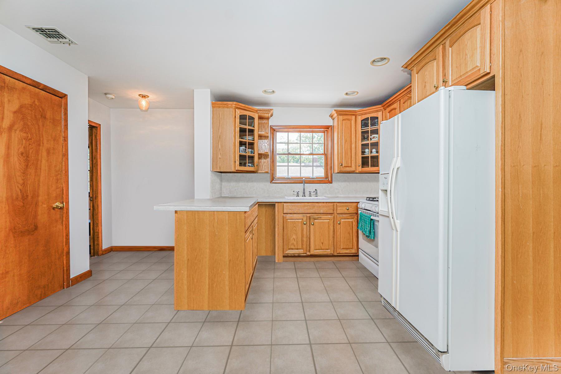 Single Family Longfellow Staten Island, NY 10301, MLS-900570-35