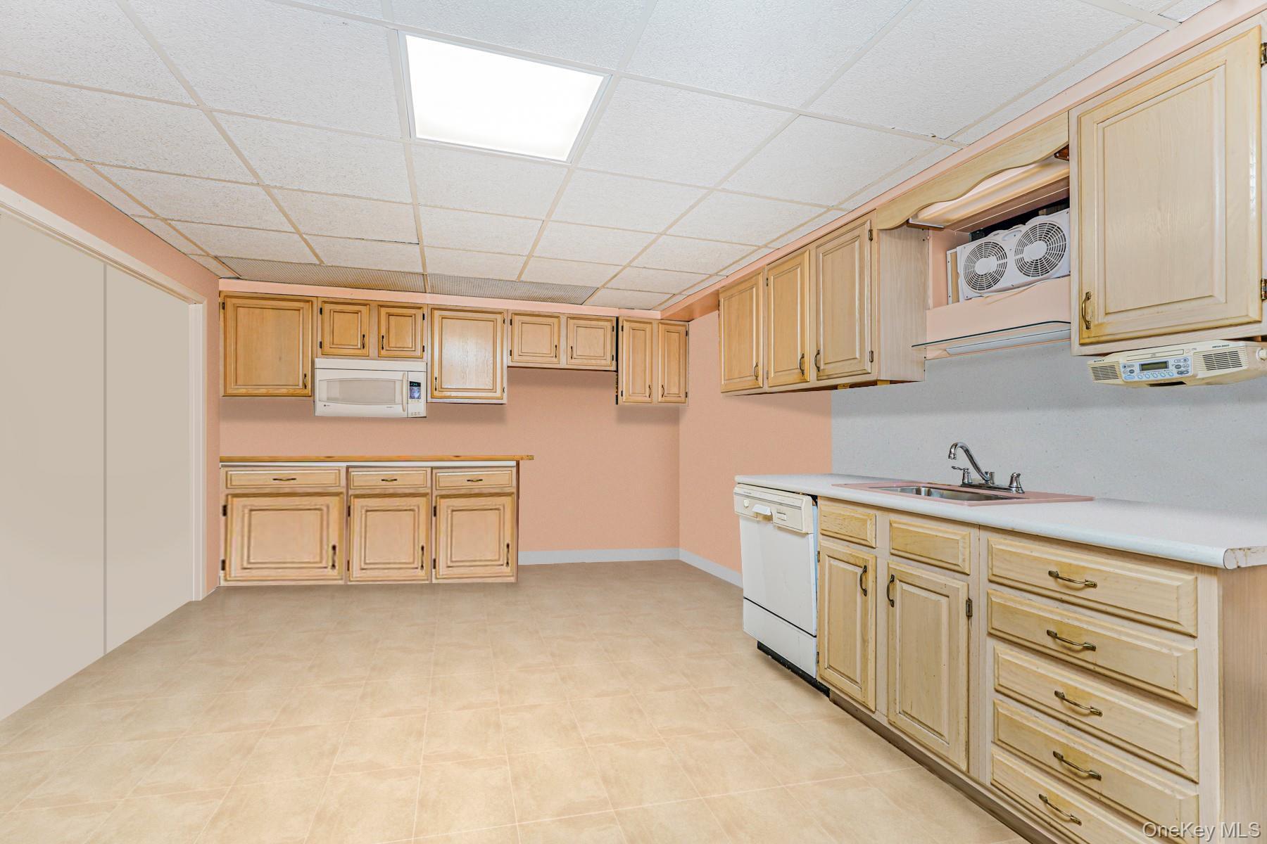 Single Family Longfellow Staten Island, NY 10301, MLS-900570-43