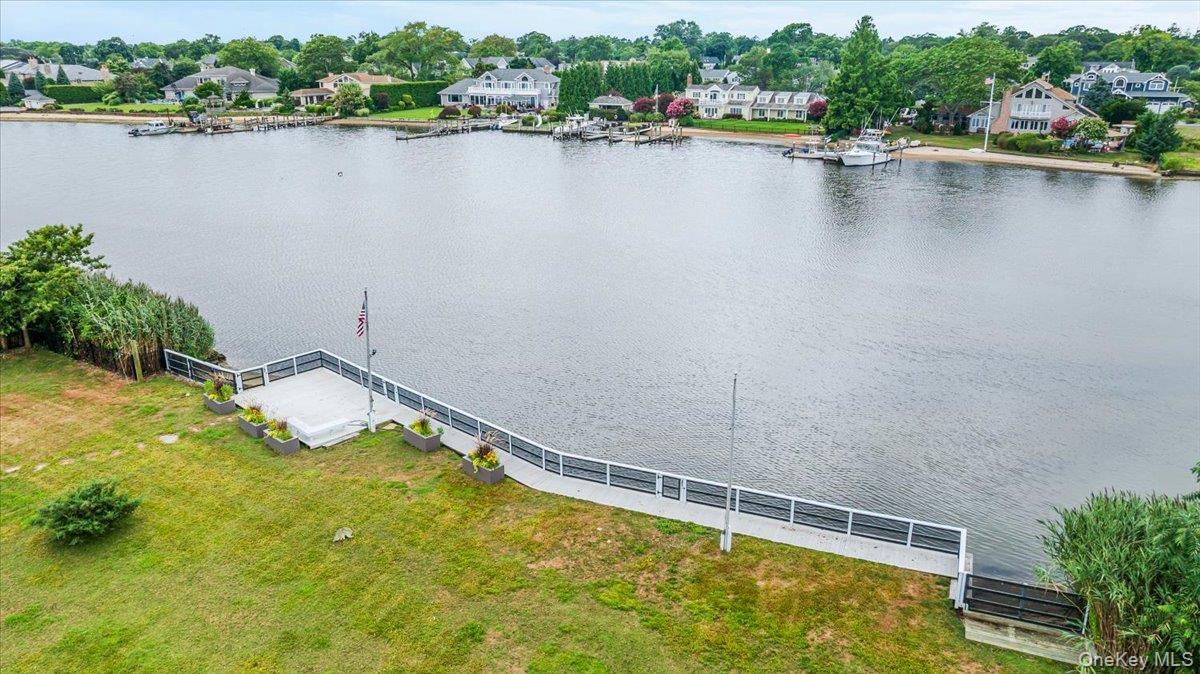 Single Family Cedar Lane Suffolk County, NY 11702, MLS-900582-32