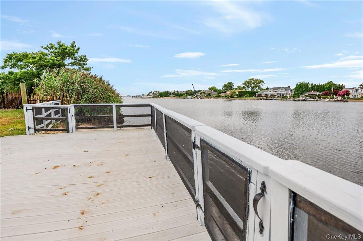 Single Family Cedar Lane Suffolk County, NY 11702, MLS-900582-40