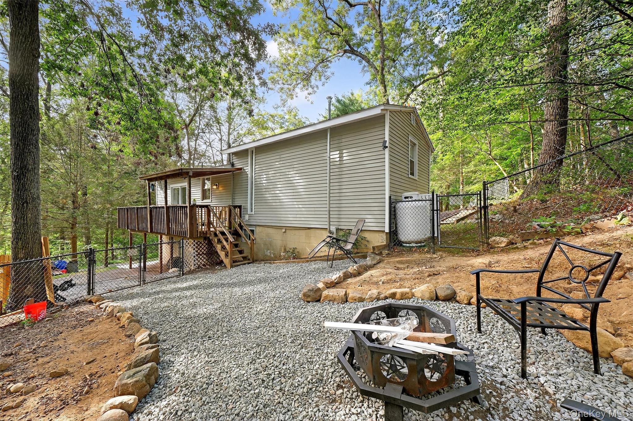 Single Family Walnut Putnam County, NY 10537, MLS-900584-22