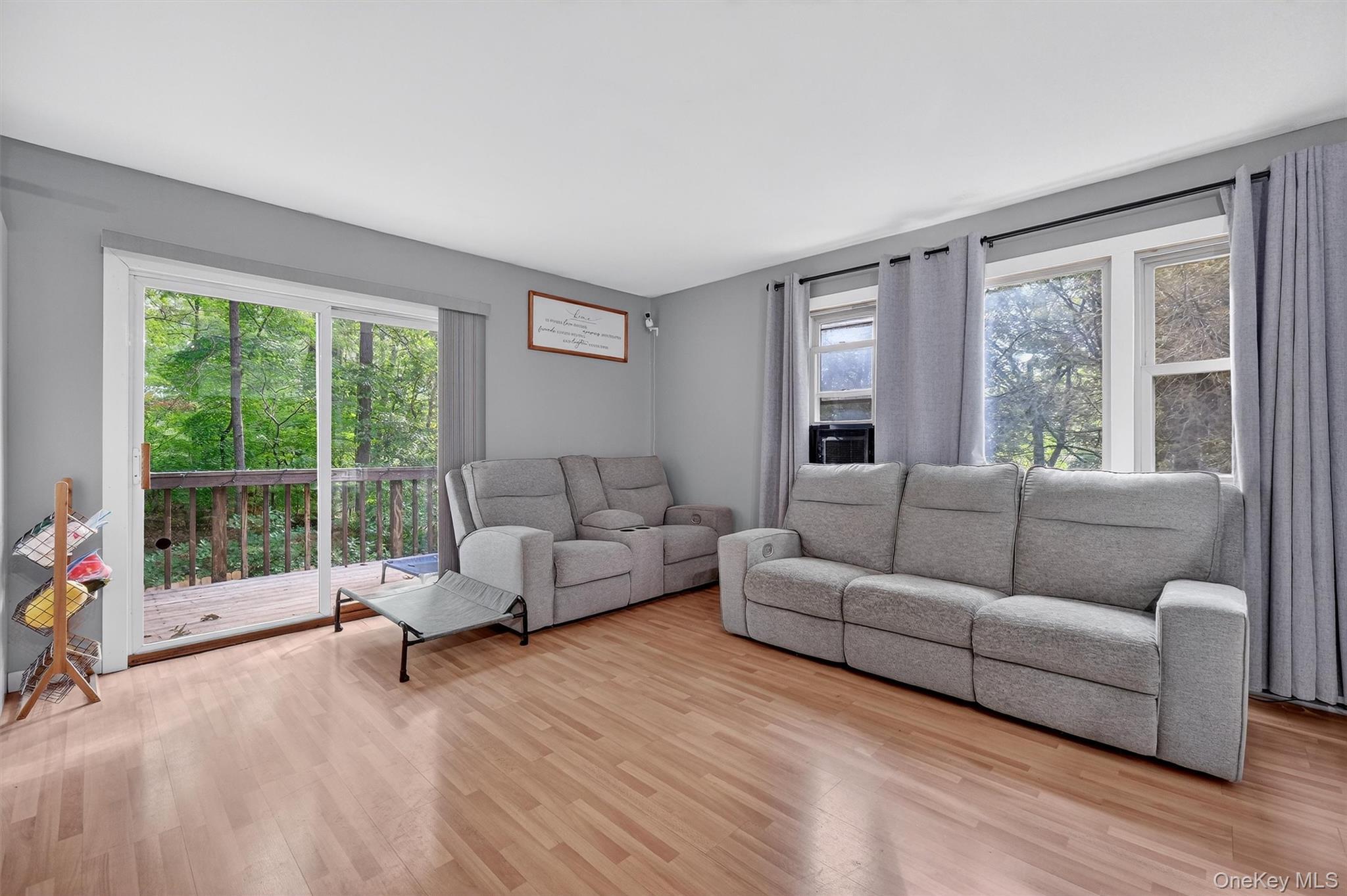 Single Family Walnut Putnam County, NY 10537, MLS-900584-4