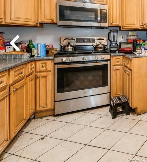 Single Family Beach 12th Queens, NY 11691, MLS-900586-4