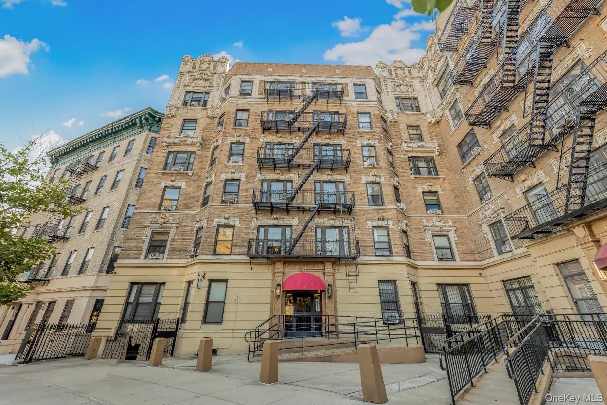Coop Fort Washington Avenue Manhattan, NY 10032, MLS-900587-13